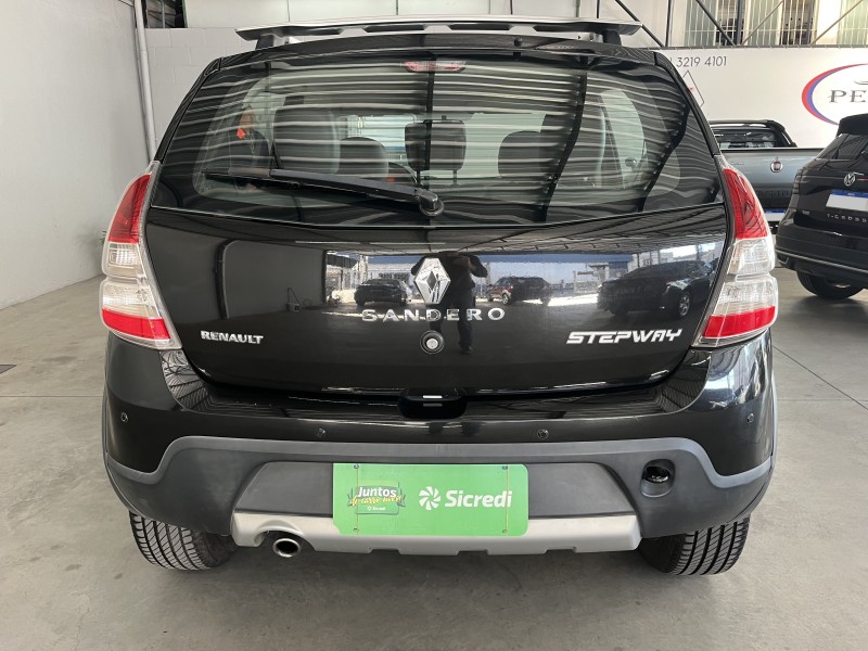 SANDERO 1.6 STEPWAY 8V FLEX 4P MANUAL - 2013 - CAXIAS DO SUL