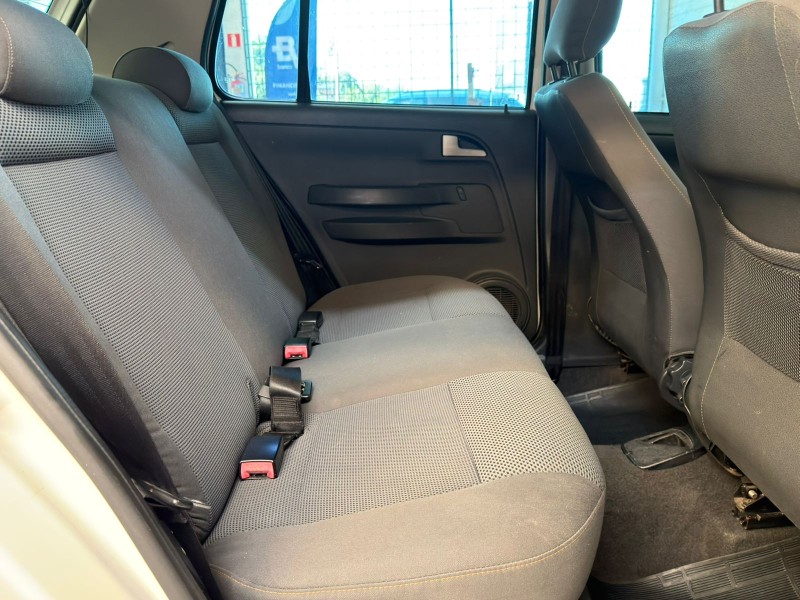 FOX 1.0 ITREND 8V FLEX 4P MANUAL - 2008 - CAXIAS DO SUL