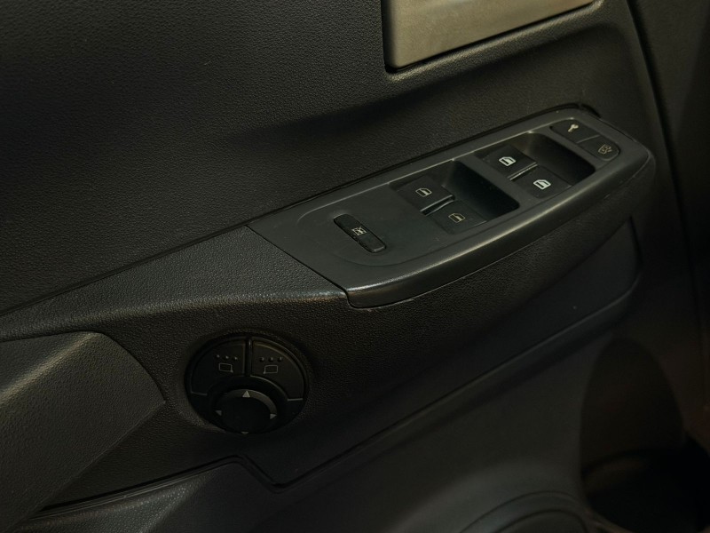 FOX 1.0 ITREND 8V FLEX 4P MANUAL - 2008 - CAXIAS DO SUL