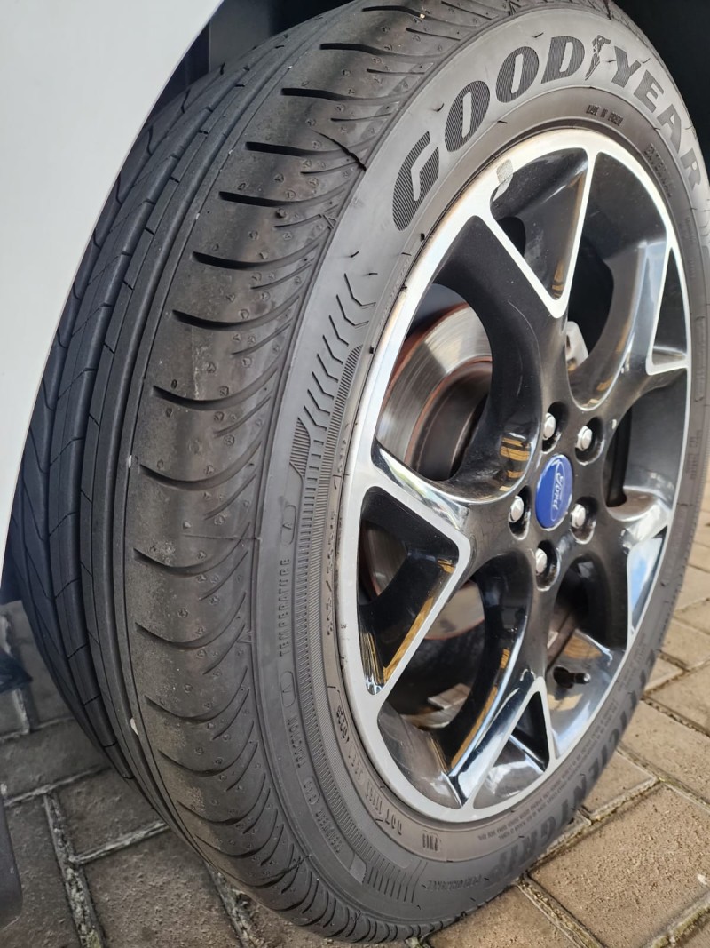 FOCUS 2.0 TITANIUM PLUS SEDAN 16V FLEX 4P AUTOMÁTICO - 2015 - CAXIAS DO SUL