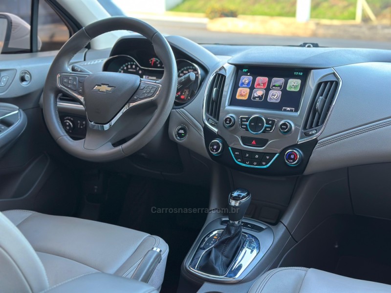 CRUZE 1.4 TURBO LTZ II SPORT HATCH 16V FLEX 4P AUTOMÁTICO - 2017 - TUPANDI