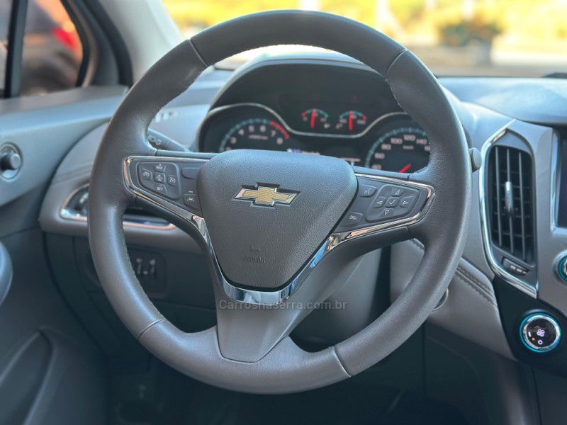 CRUZE 1.4 TURBO LTZ II SPORT HATCH 16V FLEX 4P AUTOMÁTICO - 2017 - TUPANDI