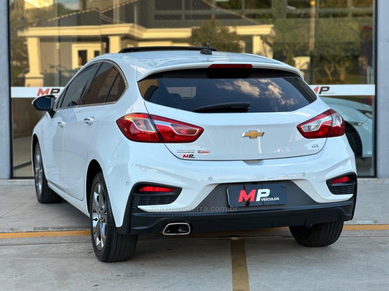 CRUZE 1.4 TURBO LTZ II SPORT HATCH 16V FLEX 4P AUTOMÁTICO - 2017 - TUPANDI