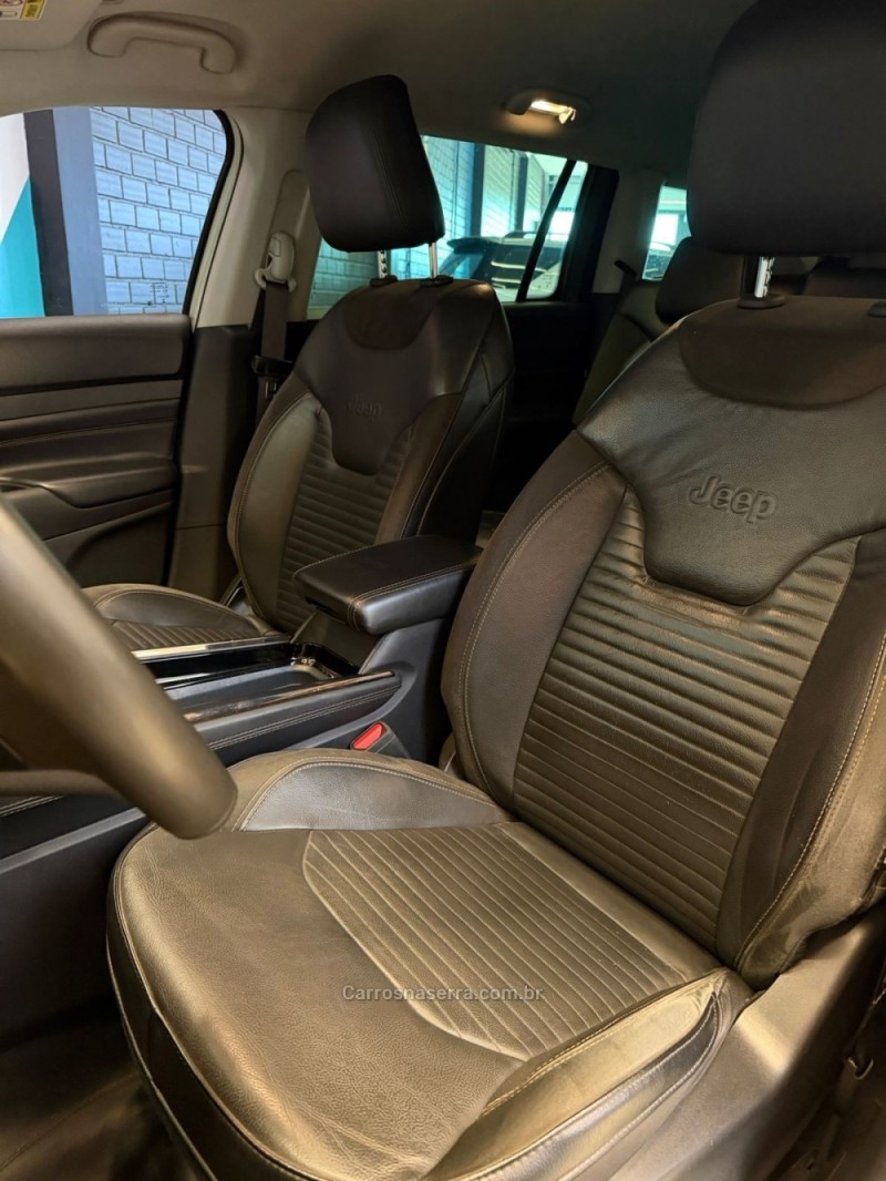 COMMANDER 1.3 LIMITED T270 16V 4X2 TURBO FLEX 4P AUTOMÁTICO - 2022 - NOVO HAMBURGO