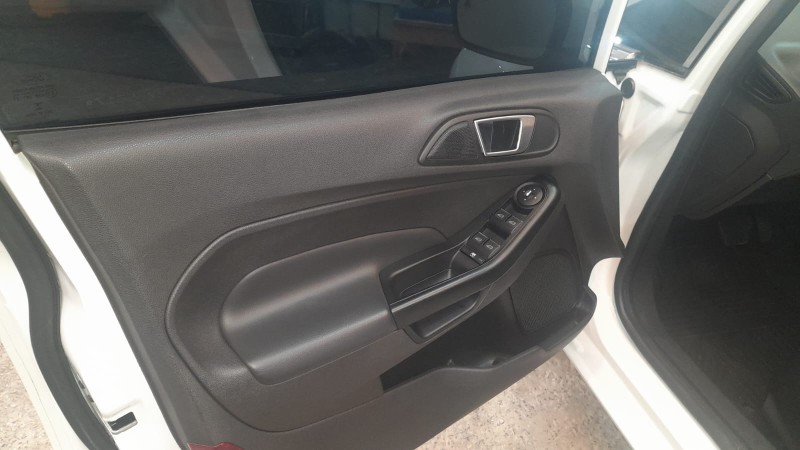 FIESTA 1.6 TITANIUM HATCH 16V FLEX 4P AUTOMÁTICO - 2015 - CAXIAS DO SUL