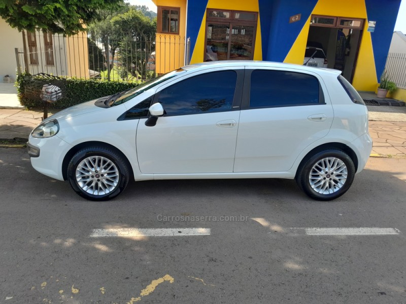 PUNTO 1.6 ESSENCE 16V FLEX 4P MANUAL - 2013 - NOVA PRATA
