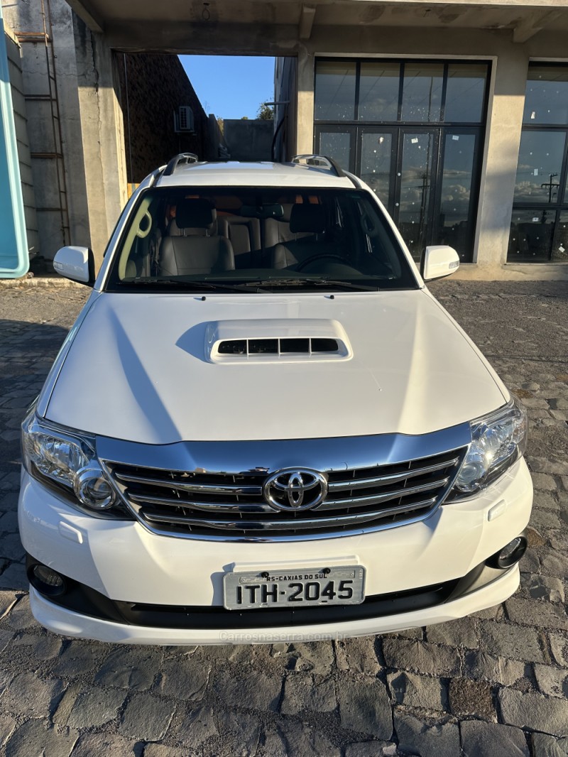 HILUX SW4 3.0 SR 4X4 16V TURBO INTERCOOLER DIESEL 4P AUTOMÁTICO - 2012 - SãO MARCOS