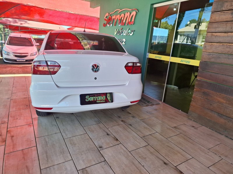 VOYAGE 1.6 MI COMFORTLINE 8V FLEX 4P MANUAL - 2015 - DOIS IRMãOS
