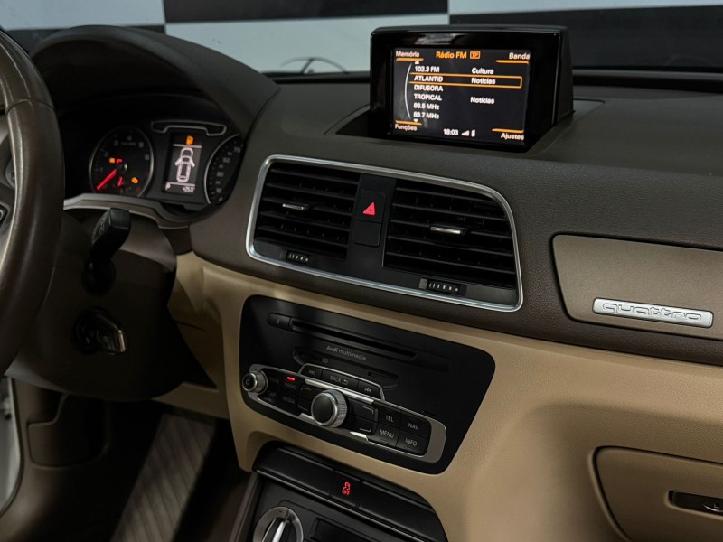 Q3 2.0 TFSI AMBIENTE QUATTRO 4P GASOLINA S TRONIC - 2014 - CAXIAS DO SUL