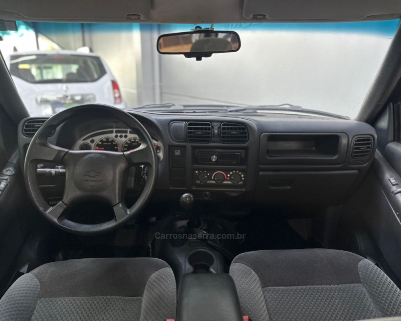 S10 2.4 ADVANTAGE 4X2 CD 8V FLEX 4P MANUAL - 2008 - VACARIA