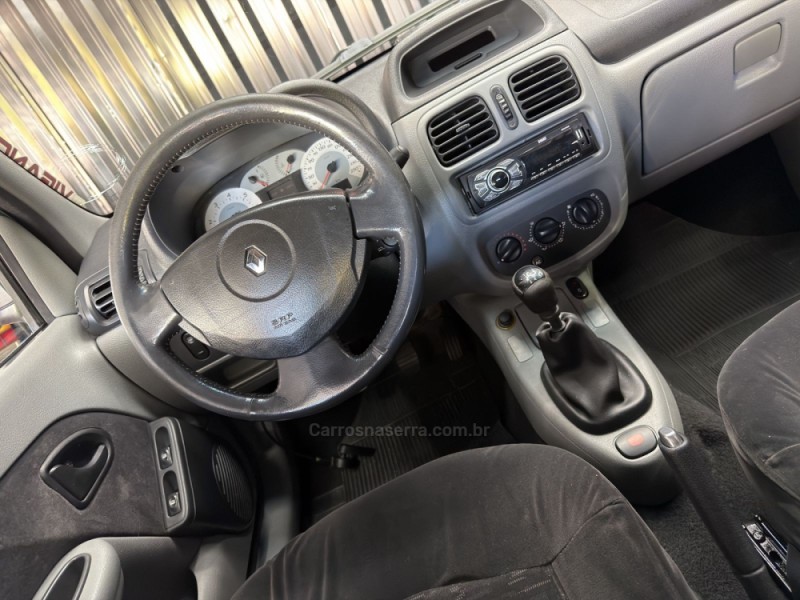 CLIO 1.6 PRIVILÉGE SEDAN 16V FLEX 4P MANUAL - 2006 - CAXIAS DO SUL