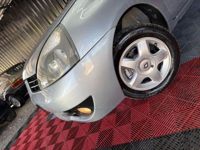 CLIO 1.6 PRIVILÉGE SEDAN 16V FLEX 4P MANUAL - 2006 - CAXIAS DO SUL