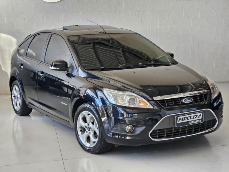 FOCUS 2.0 TITANIUM HATCH 16V FLEX 4P AUTOMÁTICO - 2013 - FARROUPILHA