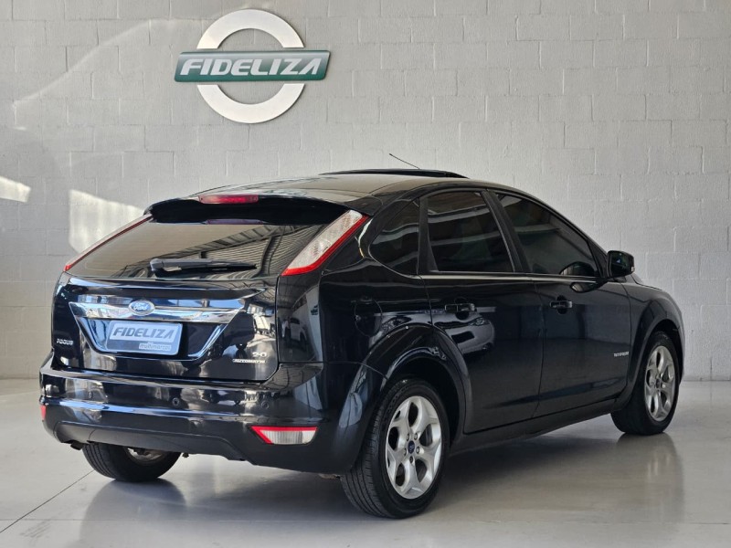 FOCUS 2.0 TITANIUM HATCH 16V FLEX 4P AUTOMÁTICO - 2013 - FARROUPILHA