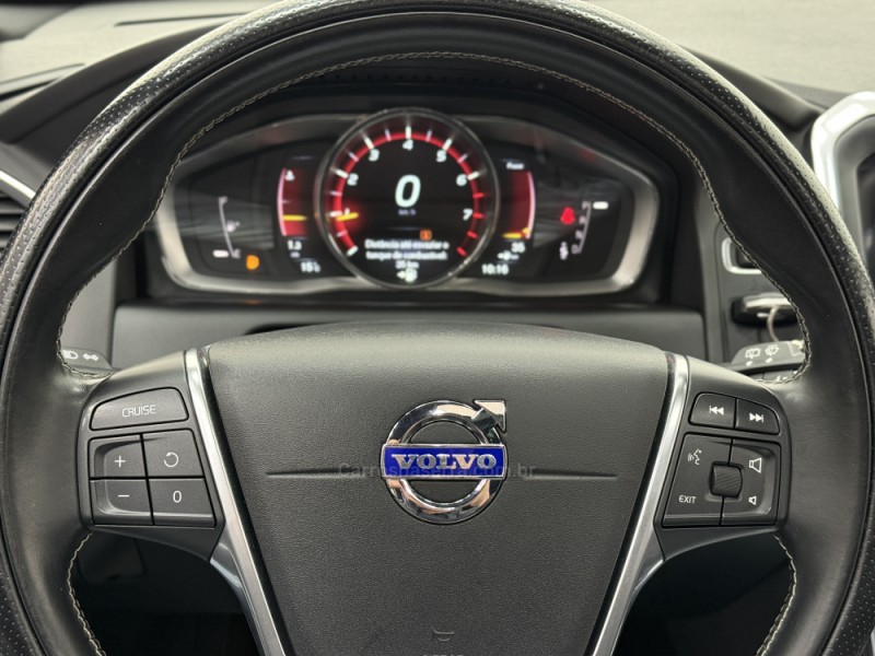 XC60 2.0 T5 R DESIGN TURBO GASOLINA 4P AUTOMÁTICO - 2014 - SANTA CRUZ DO SUL