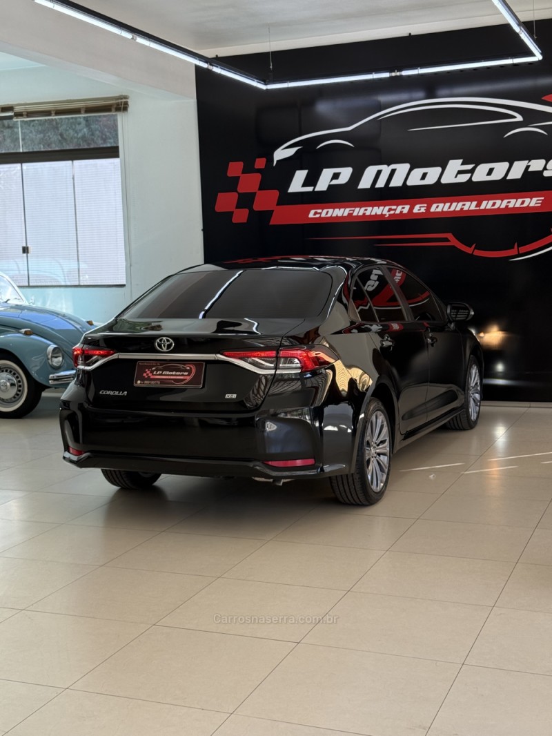 COROLLA 2.0 XEI 16V FLEX 4P AUTOMÁTICO - 2022 - FARROUPILHA