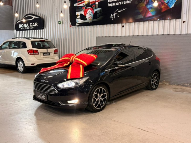 focus 2.0 titanium plus hatch 16v flex 4p auto 2016 caxias do sul
