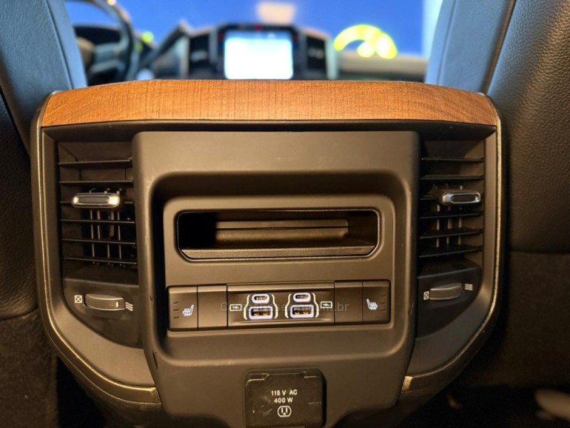 3500 LARAMIE 6.7 LONGHORN CD 4X4 TURBO DIESEL 4P AUTOMÁTICA - 2022 - SãO LEOPOLDO