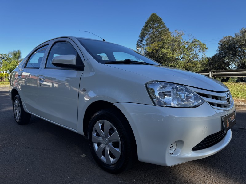 ETIOS 1.5 X SEDAN 16V FLEX 4P MANUAL - 2015 - DOIS IRMãOS