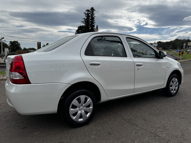 ETIOS 1.5 X SEDAN 16V FLEX 4P MANUAL - 2015 - DOIS IRMãOS