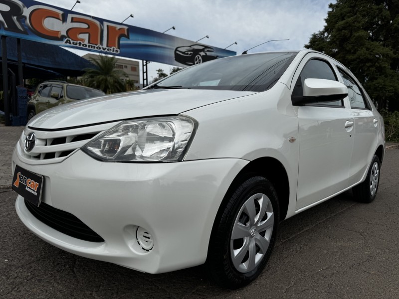 etios 1.5 x sedan 16v flex 4p manual 2015 dois irmaos