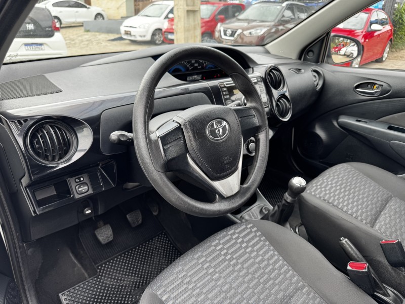 ETIOS 1.5 X SEDAN 16V FLEX 4P MANUAL - 2015 - DOIS IRMãOS