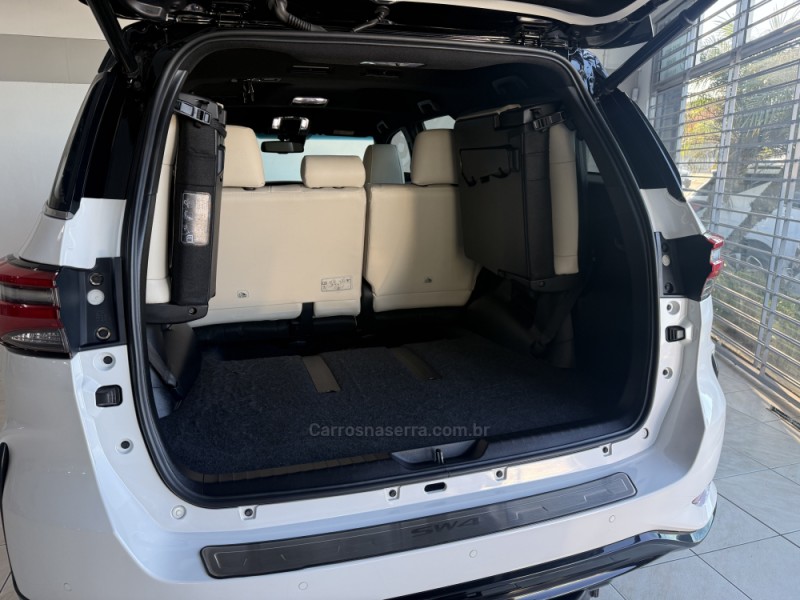 HILUX SW4 2.8 4X4 DIAMOND 16V TURBO DIESEL 4P 7 LUGARES AUTOMATICO - 2024 - BENTO GONçALVES