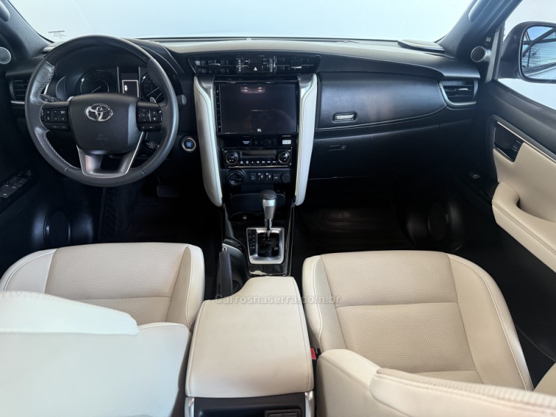 HILUX SW4 2.8 4X4 DIAMOND 16V TURBO DIESEL 4P 7 LUGARES AUTOMATICO - 2024 - BENTO GONçALVES