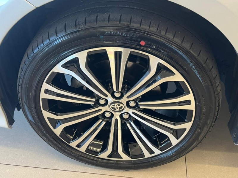 COROLLA 1.8 ALTIS PREMIUM 16V HÍBRIDO 4P AUTOMÁTICO - 2023 - CAXIAS DO SUL