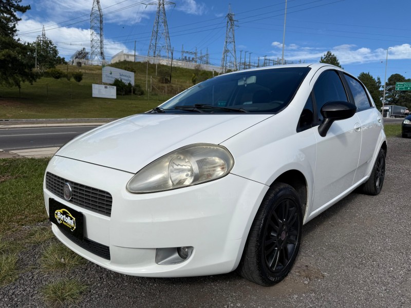 PUNTO 1.4 ATTRACTIVE 8V FLEX 4P MANUAL - 2012 - FARROUPILHA