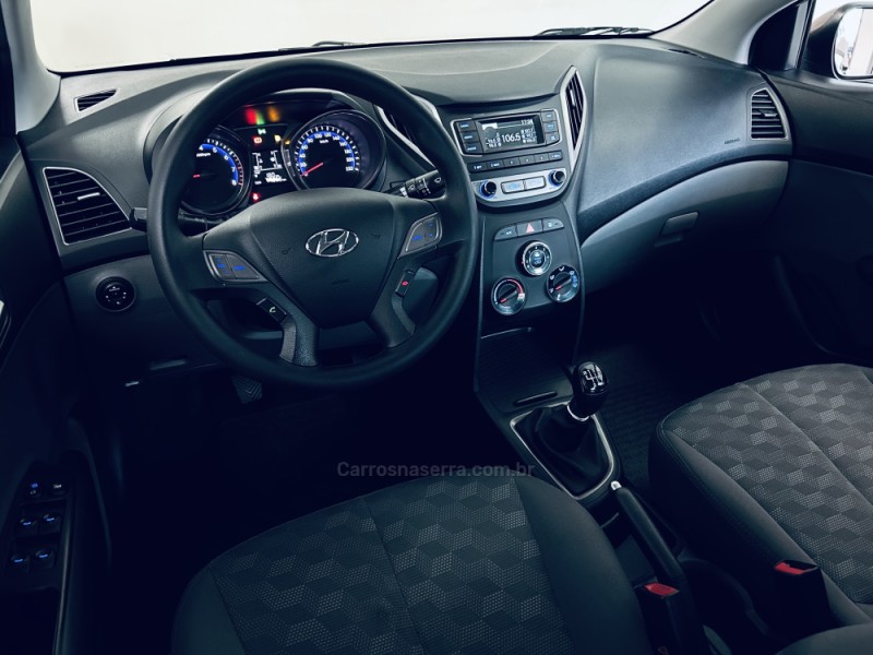 HB20S 1.6 COMFORT PLUS 16V FLEX 4P MANUAL - 2017 - CAXIAS DO SUL