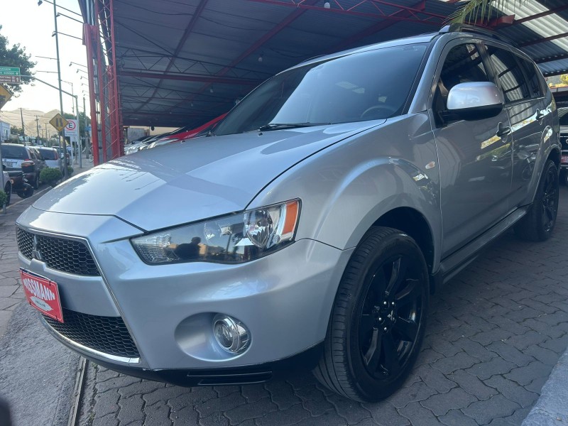 OUTLANDER 2.0 COMFORT 16V GASOLINA 4P AUTOMÁTICO - 2012 - TRêS COROAS