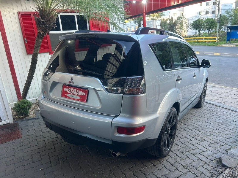 OUTLANDER 2.0 COMFORT 16V GASOLINA 4P AUTOMÁTICO - 2012 - TRêS COROAS