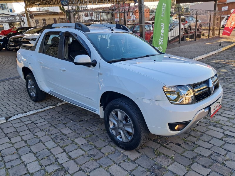 OROCH 1.6 16V DYNAMIQUE FLEX 4P MANUAL - 2017 - CAXIAS DO SUL
