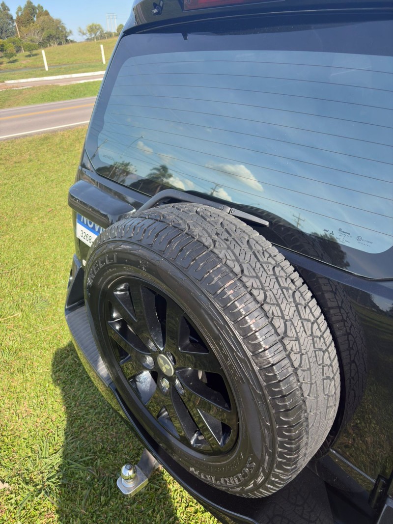 PAJERO TR4 2.0 4X4 16V 140CV FLEX 4P MANUAL - 2010 - FARROUPILHA