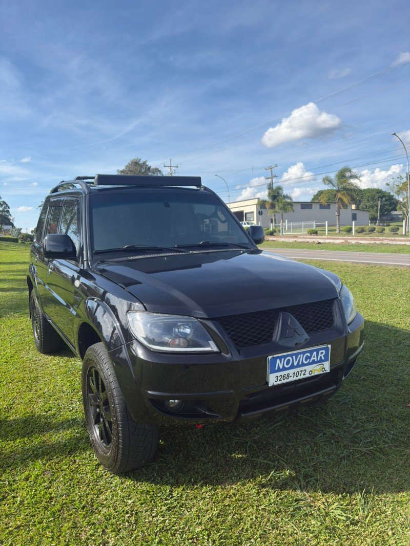 PAJERO TR4 2.0 4X4 16V 140CV FLEX 4P MANUAL - 2010 - FARROUPILHA