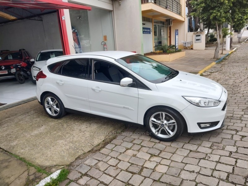 FOCUS 1.6 SE 16V FLEX 4P MANUAL - 2019 - GUAPORé