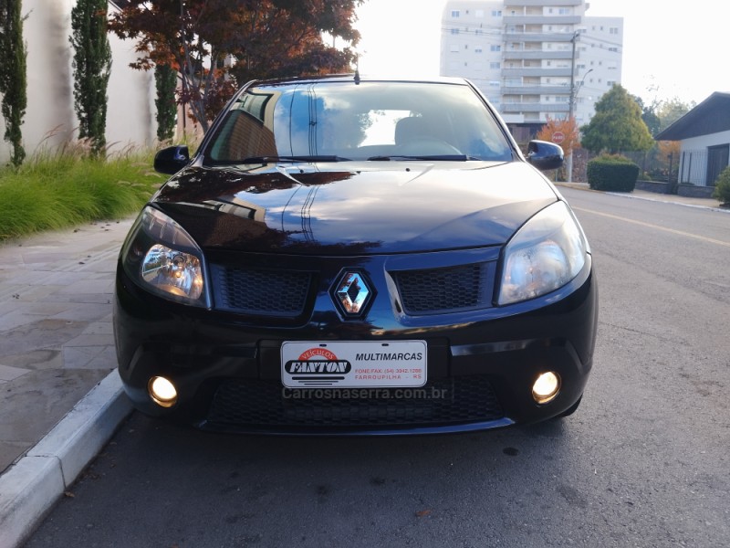 SANDERO 1.6 EXPRESSION 8V FLEX 4P MANUAL - 2010 - FARROUPILHA