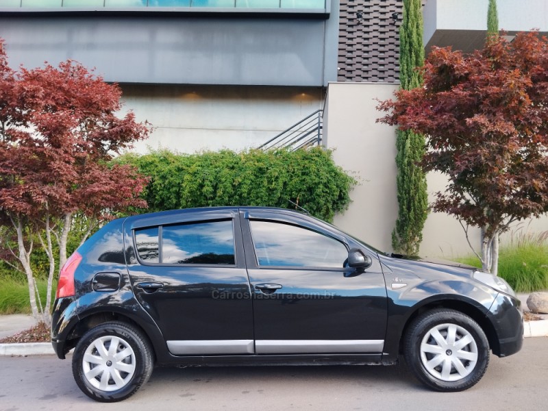 SANDERO 1.6 EXPRESSION 8V FLEX 4P MANUAL - 2010 - FARROUPILHA