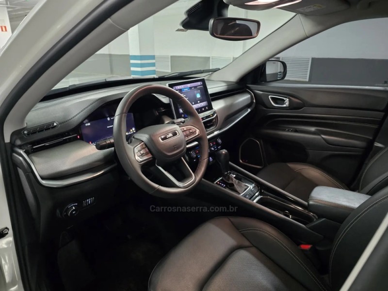 COMPASS 1.3 LONGITUDE T270 16V TURBO FLEX 4P AUTOMÁTICO - 2025 - PORTO ALEGRE