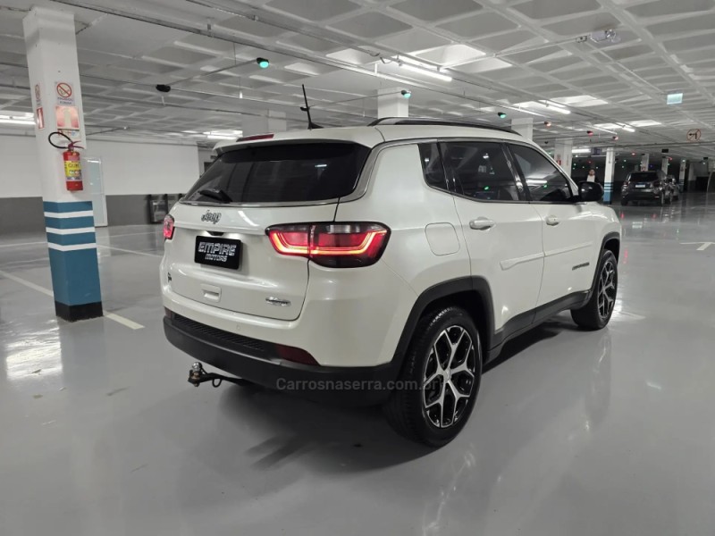 COMPASS 1.3 LONGITUDE T270 16V TURBO FLEX 4P AUTOMÁTICO - 2025 - PORTO ALEGRE