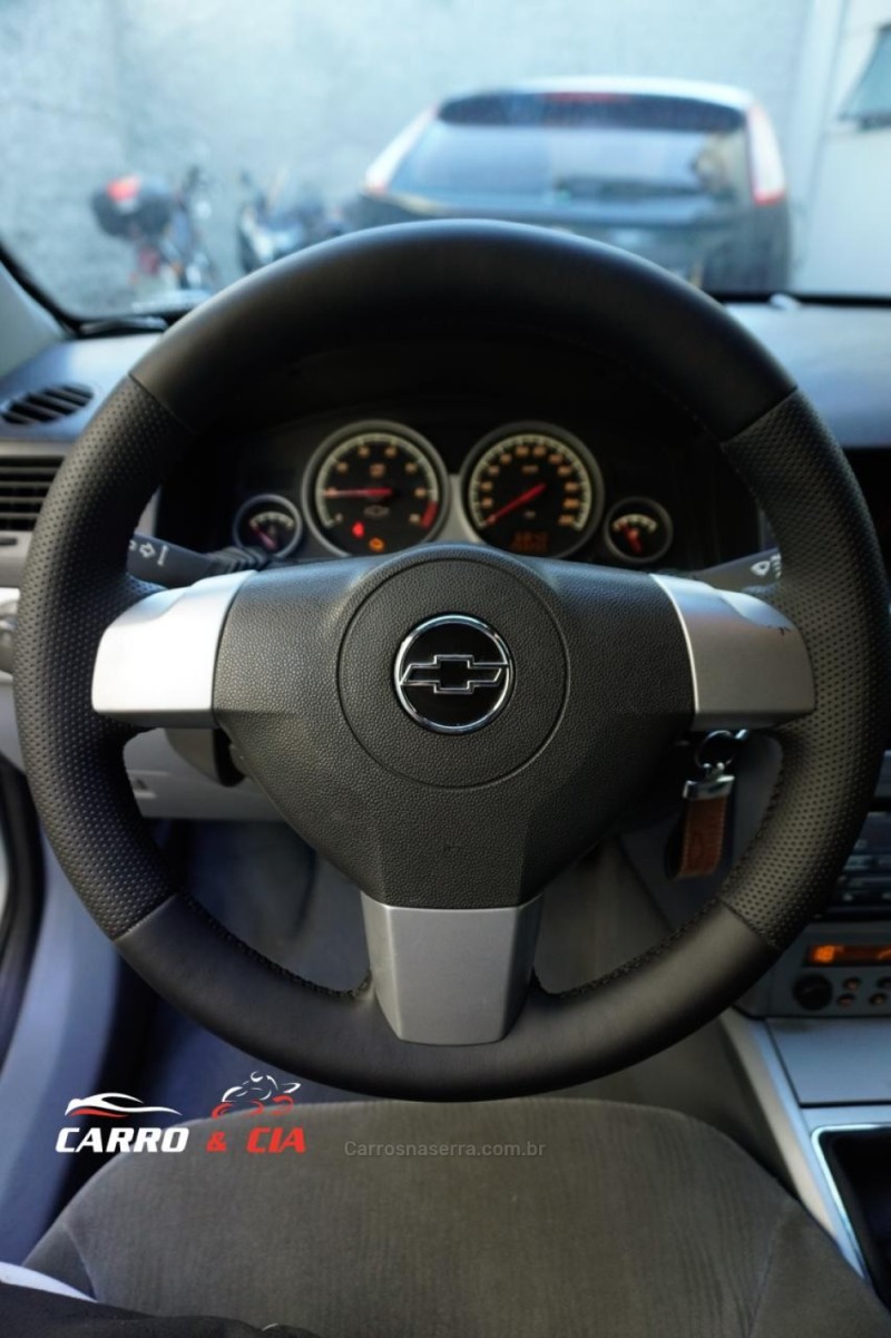 VECTRA 2.0 MPFI ELEGANCE 8V FLEX 4P MANUAL - 2006 - SANTA CRUZ DO SUL