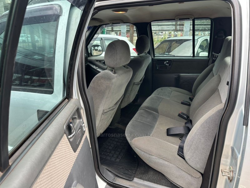 S10 2.4 MPFI RODEIO 4X2 CD 8V FLEX 4P MANUAL - 2011 - GRAVATAí