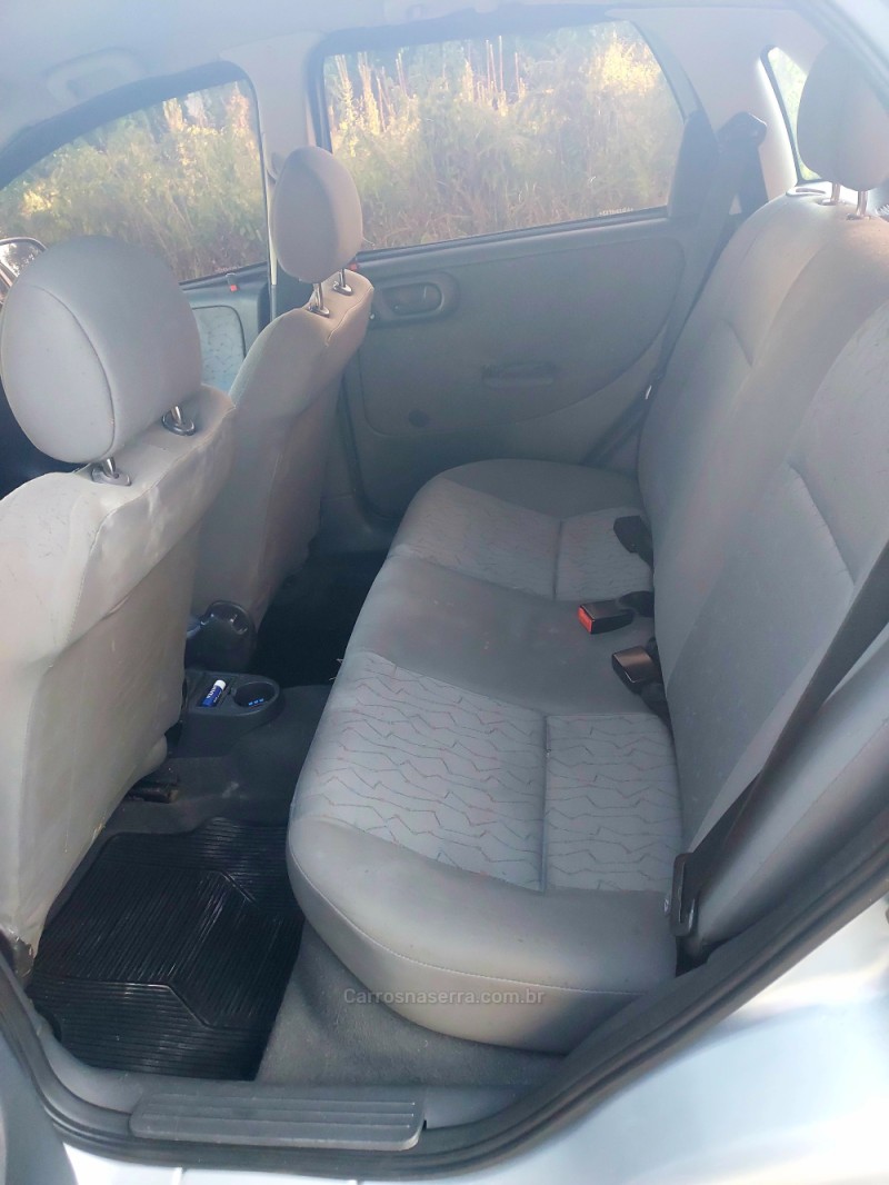 CORSA 1.0 MPFI MAXX 8V FLEX 4P MANUAL - 2006 - CAXIAS DO SUL