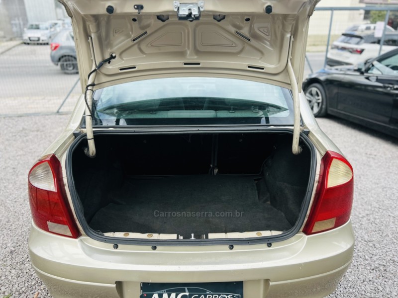 CORSA 1.8 MPFI MAXX SEDAN 8V FLEX 4P MANUAL - 2007 - CAXIAS DO SUL