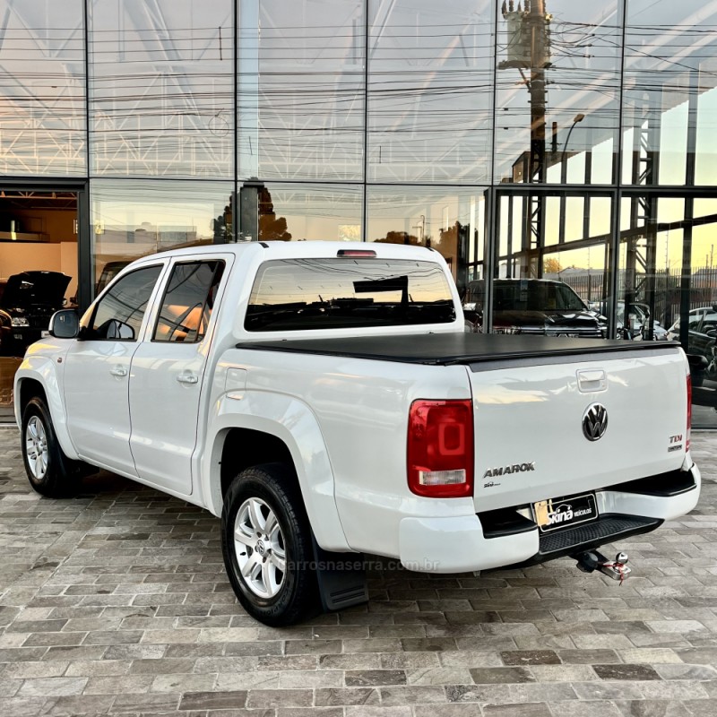 AMAROK 2.0 TRENDLINE 4X4 CD 16V TURBO INTERCOOLER DIESEL 4P AUTOMÁTICO - 2013 - VACARIA