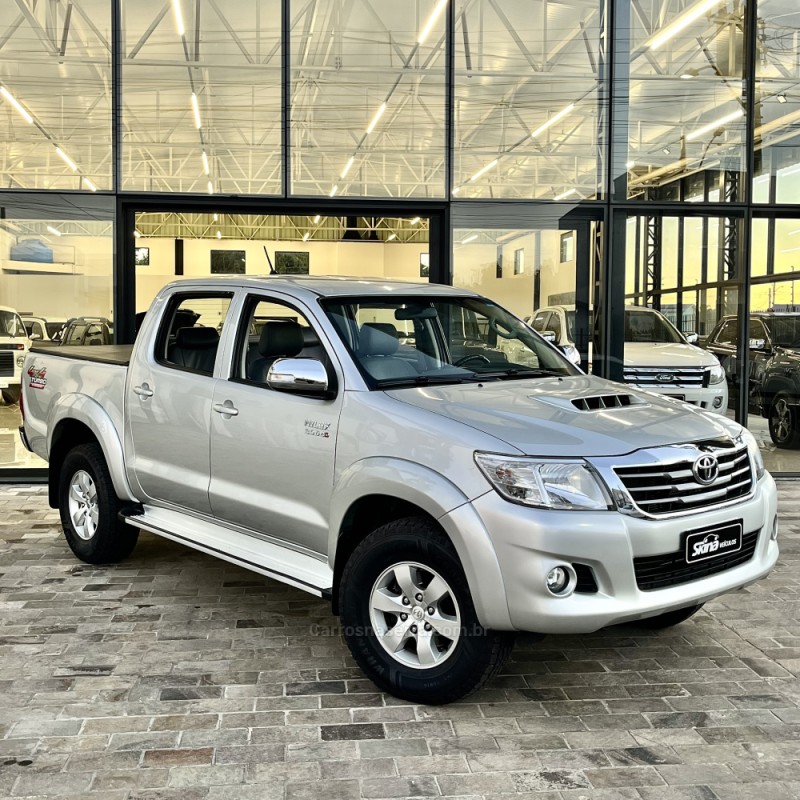 HILUX 3.0 8V SRV 4X4 CD TURBO DIESEL 4P MANUAL - 2014 - VACARIA