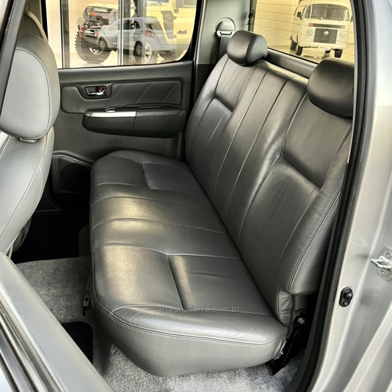 HILUX 3.0 8V SRV 4X4 CD TURBO DIESEL 4P MANUAL - 2014 - VACARIA