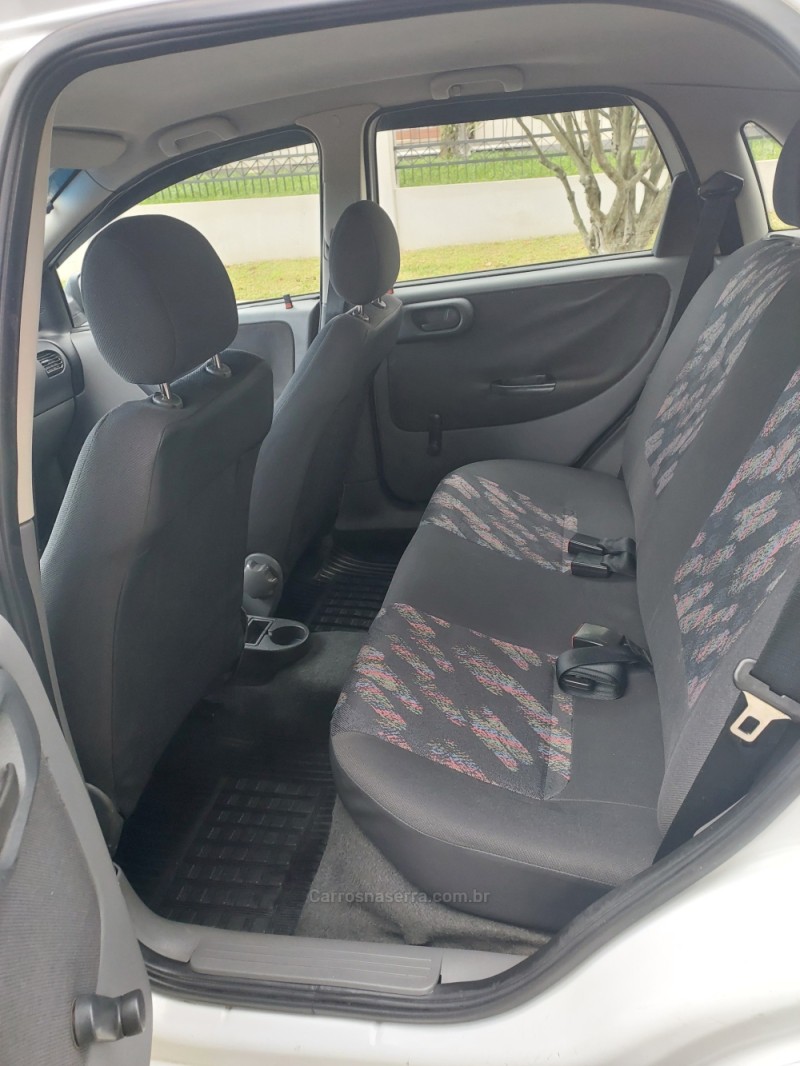 CORSA 1.0 MPFI JOY 8V GASOLINA 4P MANUAL - 2004 - CAXIAS DO SUL