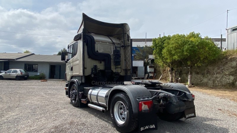 R-400 A 4X2 - 2013 - FARROUPILHA